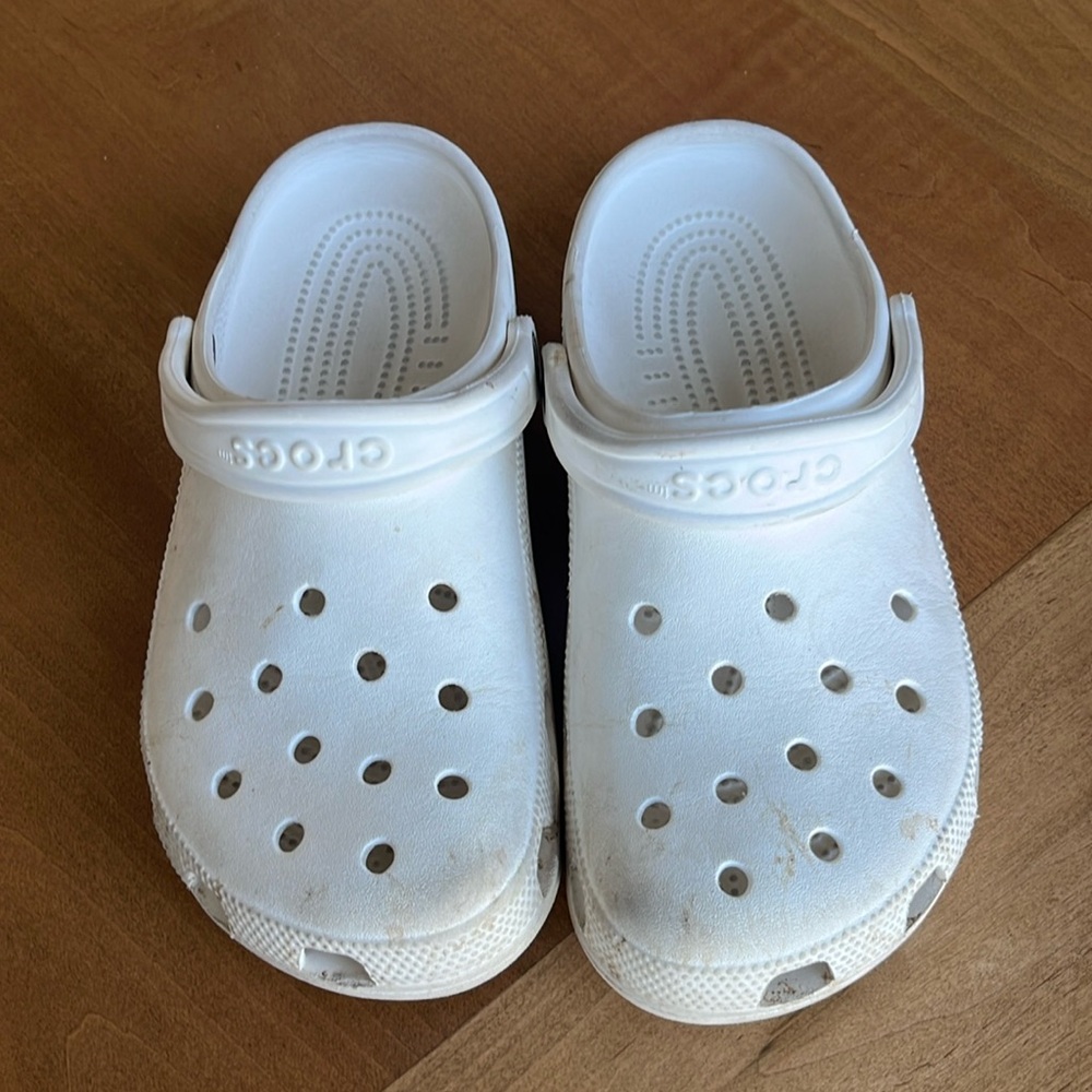 Crocs size M8/W10